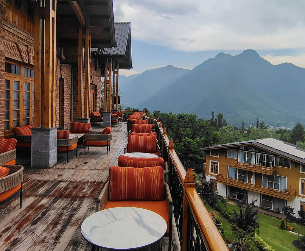 Kolahoi Green Retreat & Spa – Best Luxury Hotel in Srinagar
